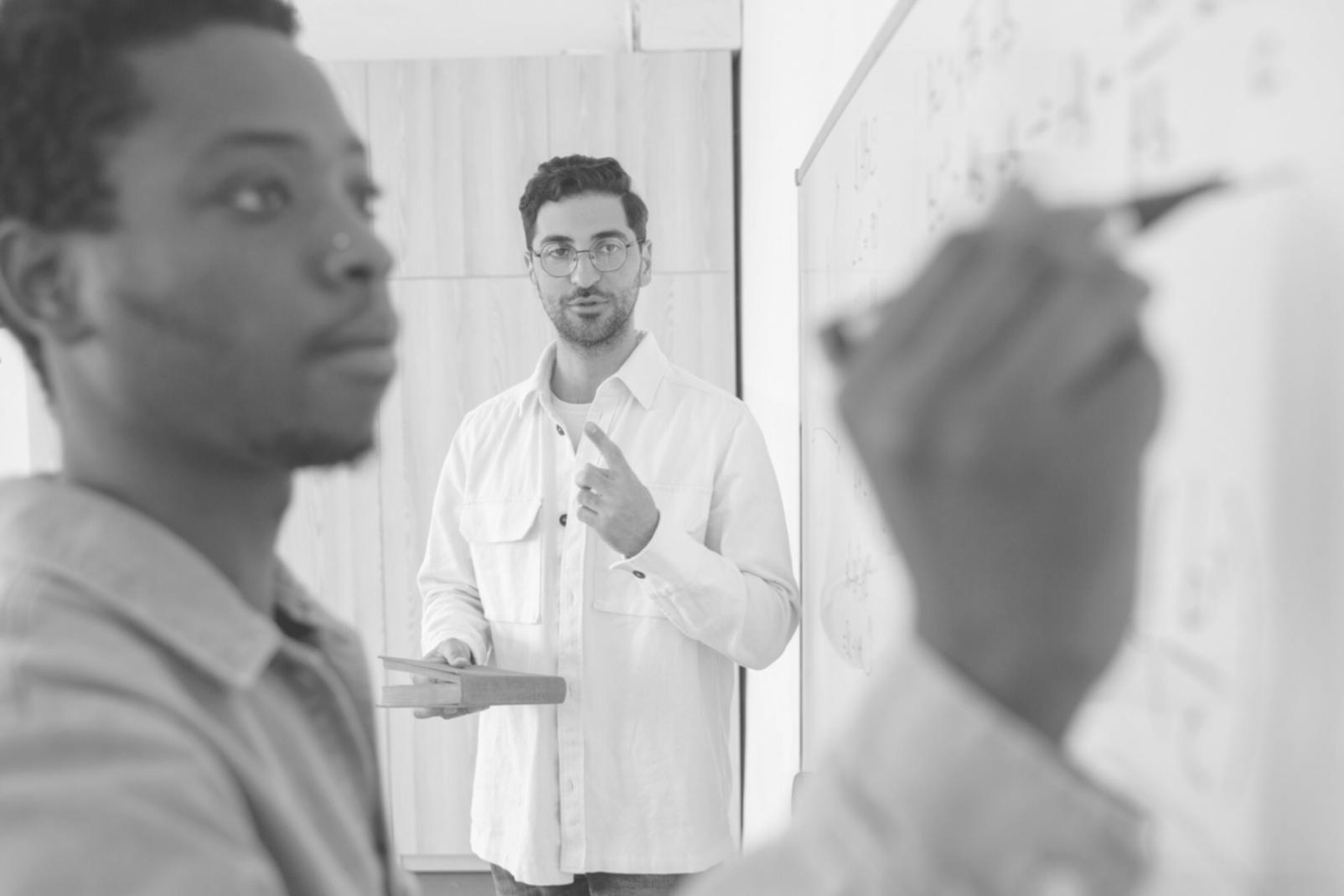 Bureau moderne à Marseille pour formations financières